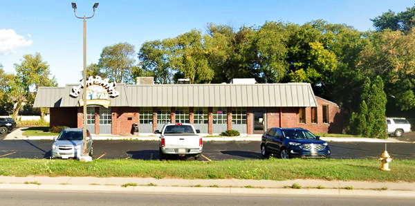Big Boy Restaurants (Elias Brothers, Elias Bros) - Menominee - 2110 10Th St (newer photo)
